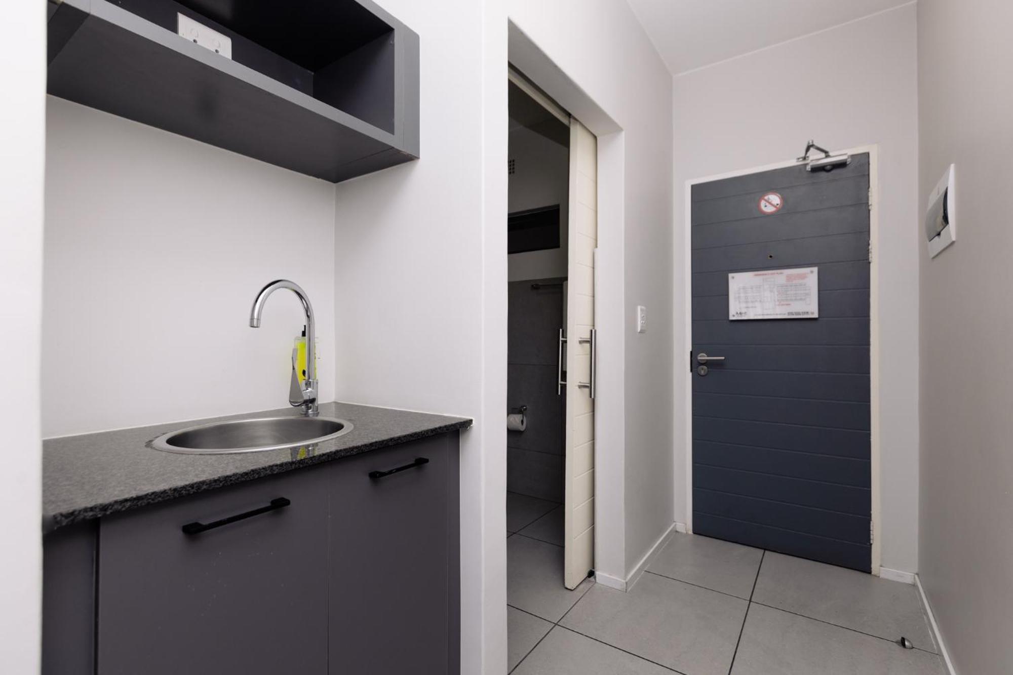 Mint Express Melrose View Apartment Johannesburg Room photo