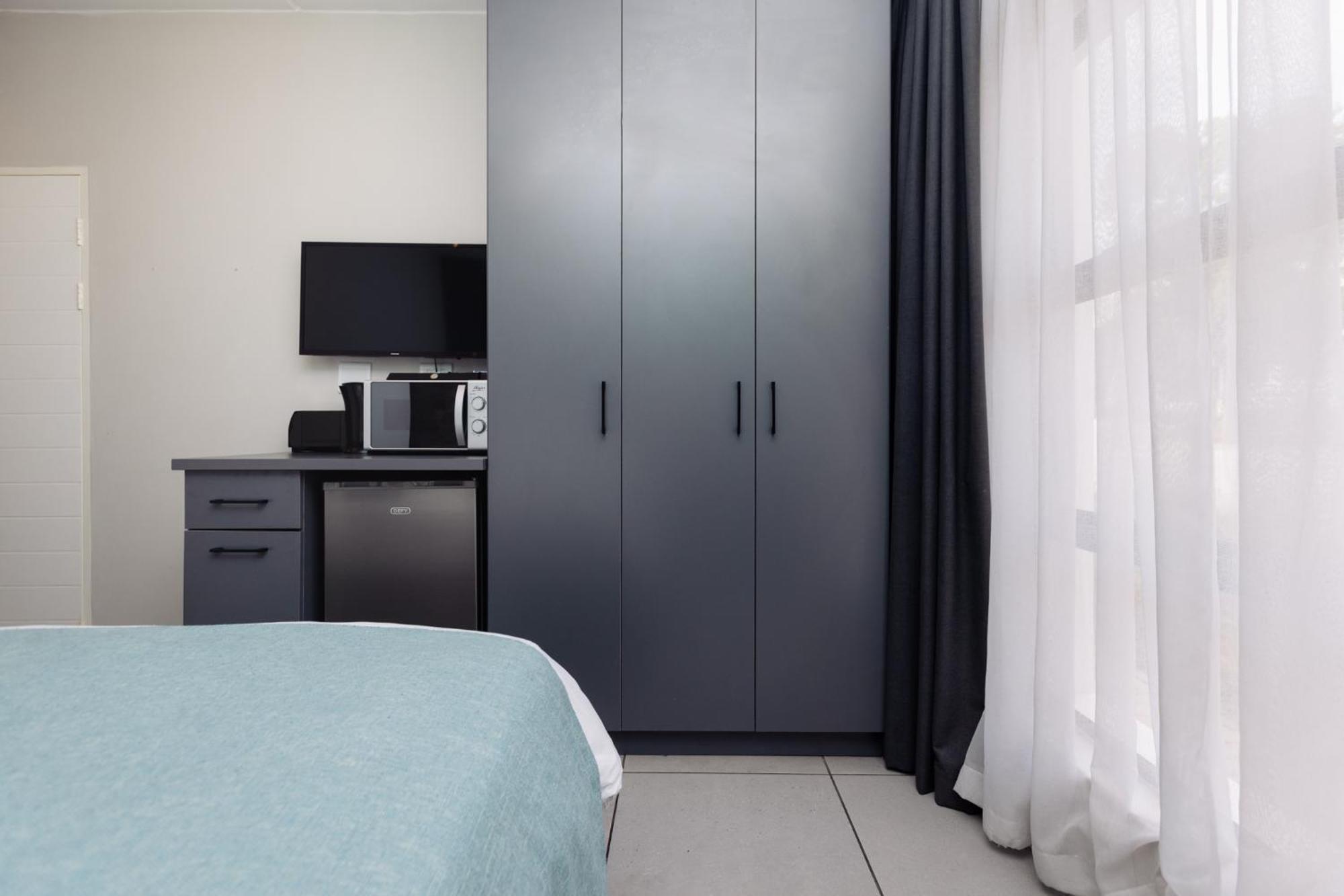 Mint Express Melrose View Apartment Johannesburg Room photo